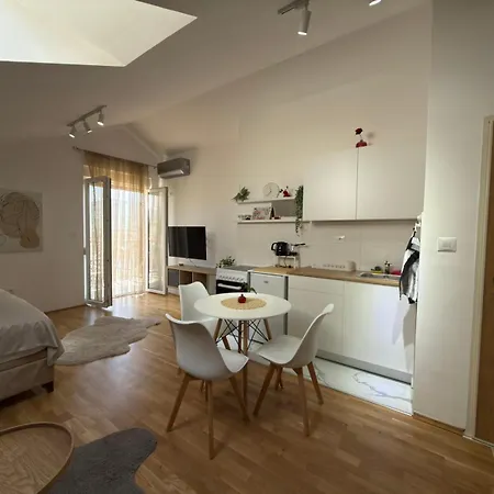 Apartament Nadja *